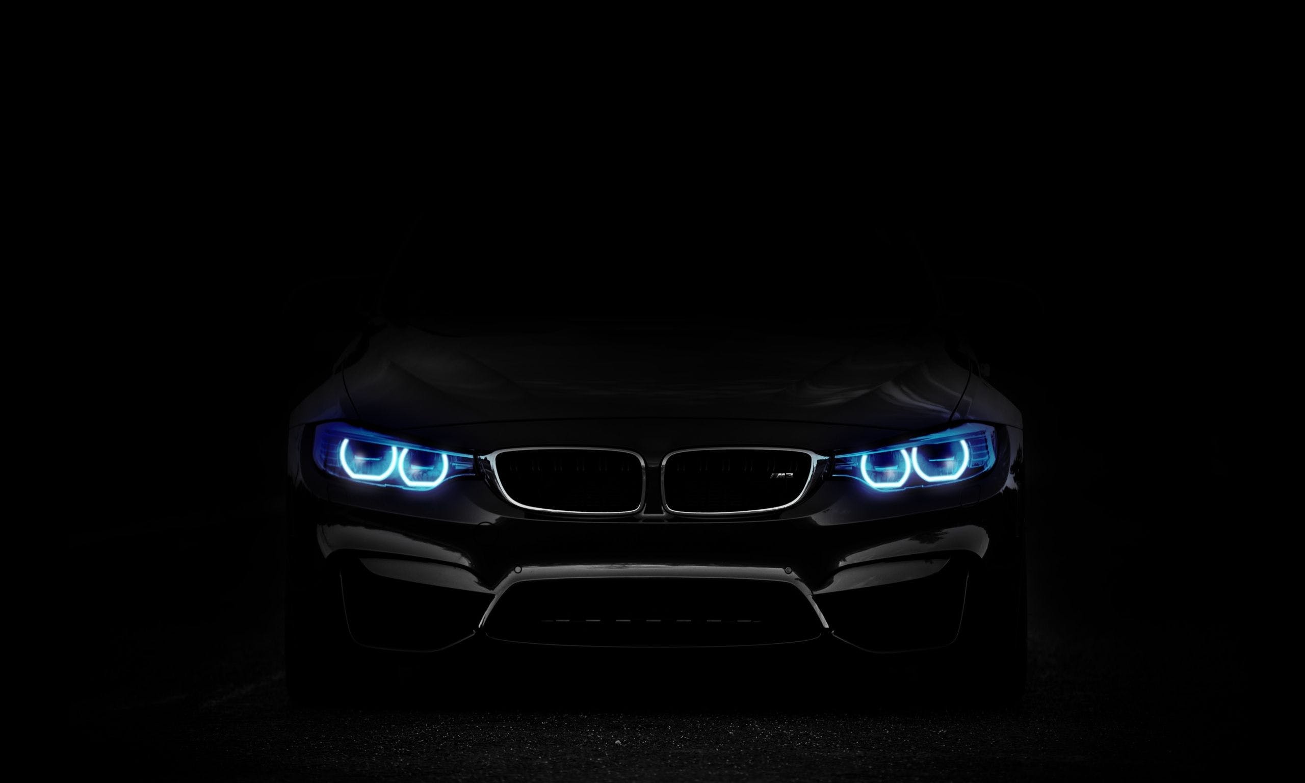 General 2560x1536 black BMW blue simple background car frontal view headlights black background vehicle minimalism