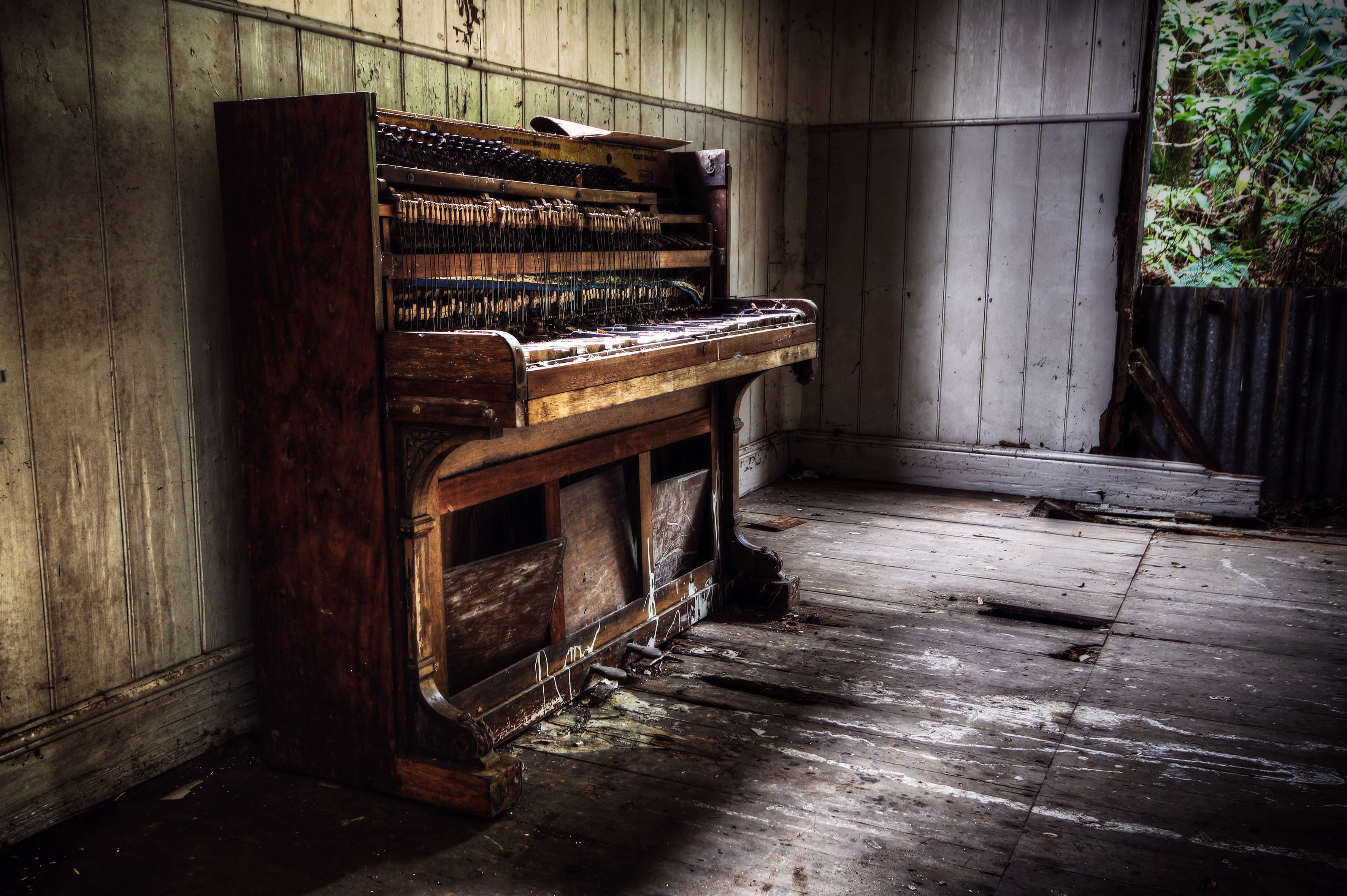 General 3543x2359 old music musical instrument ruins urban decay wreck piano
