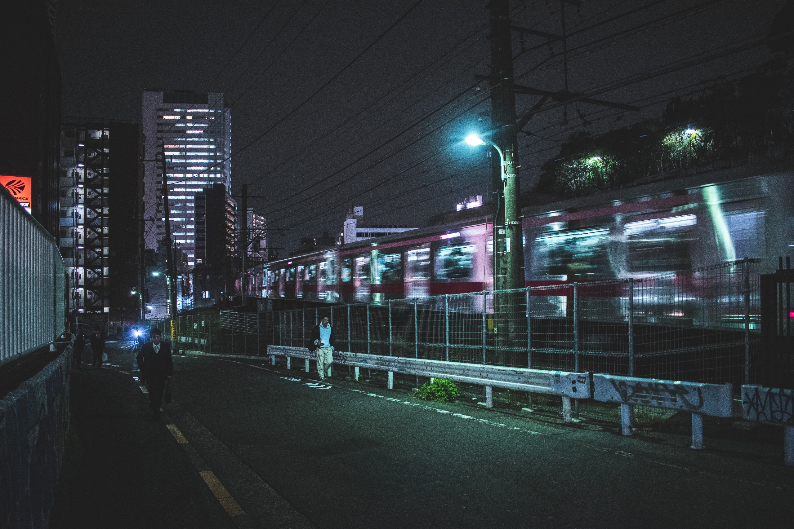 General 2560x1707 Japan night cityscape Tokyo train urban street Asia