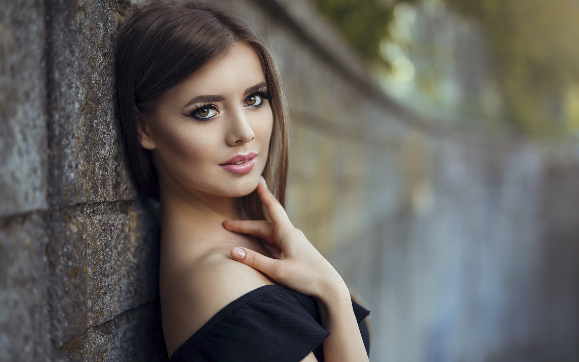 People 1920x1200 women face portrait eyeliner depth of field looking at viewer smiling brown eyes bare shoulders touching face hazel eyes pink lipstick bokeh open mouth 500px brunette long hair pink nails Elena Vitcaci Andrei Marginean smoky eyes closeup