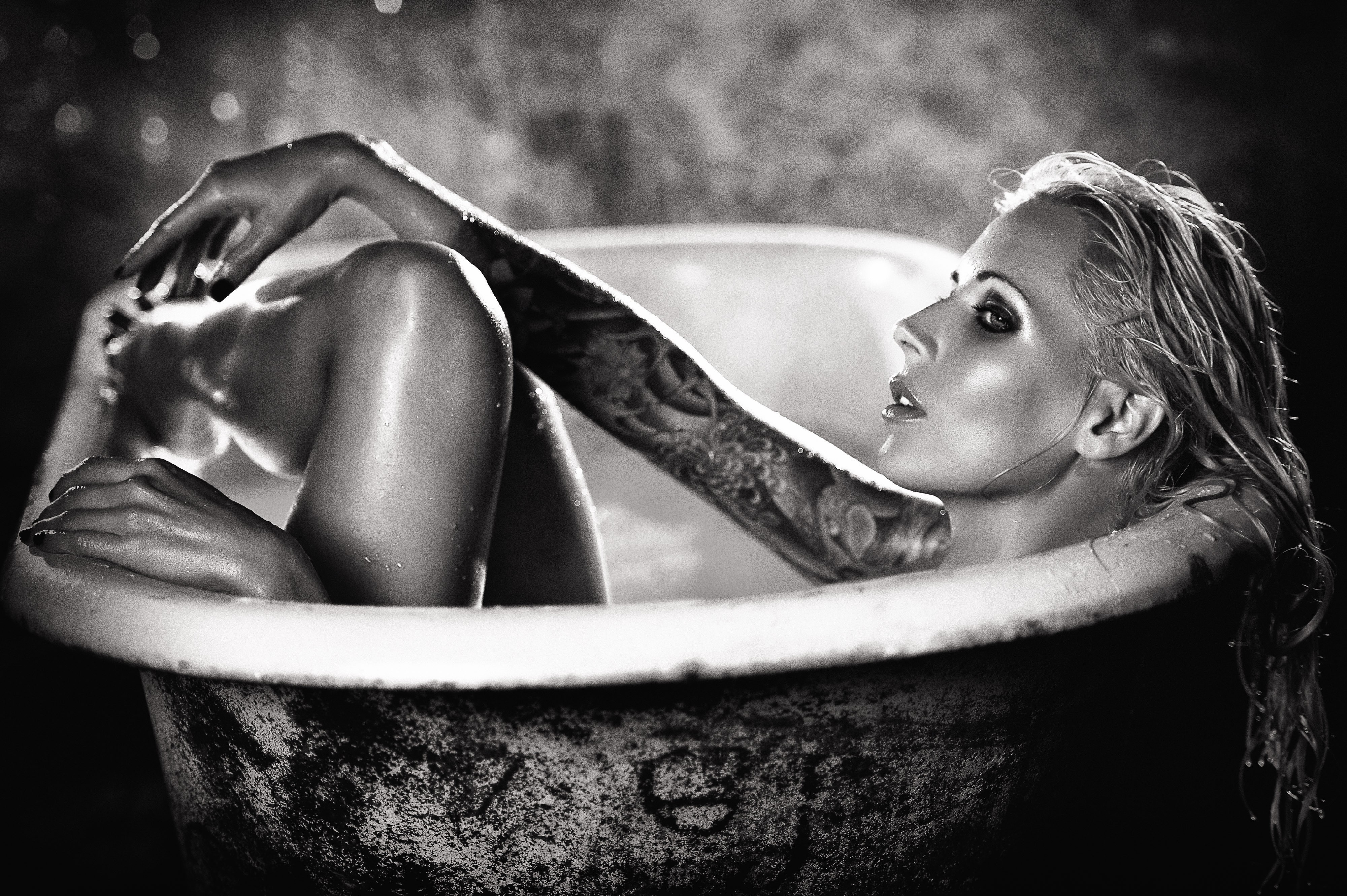 People 4000x2661 women monochrome tattoo bathtub wet Trisha Lurie