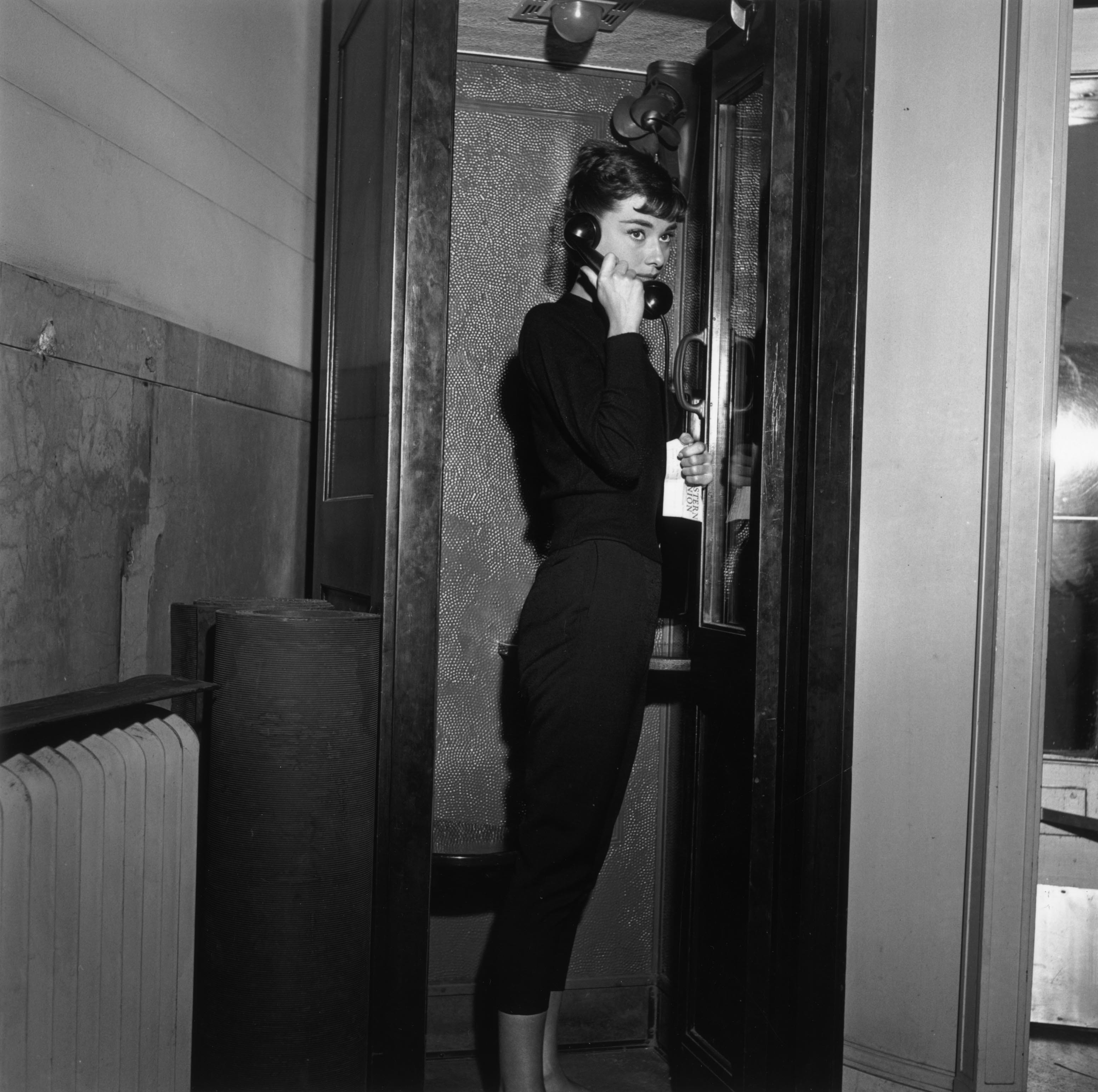 People 3100x3084 Audrey Hepburn monochrome women actress
