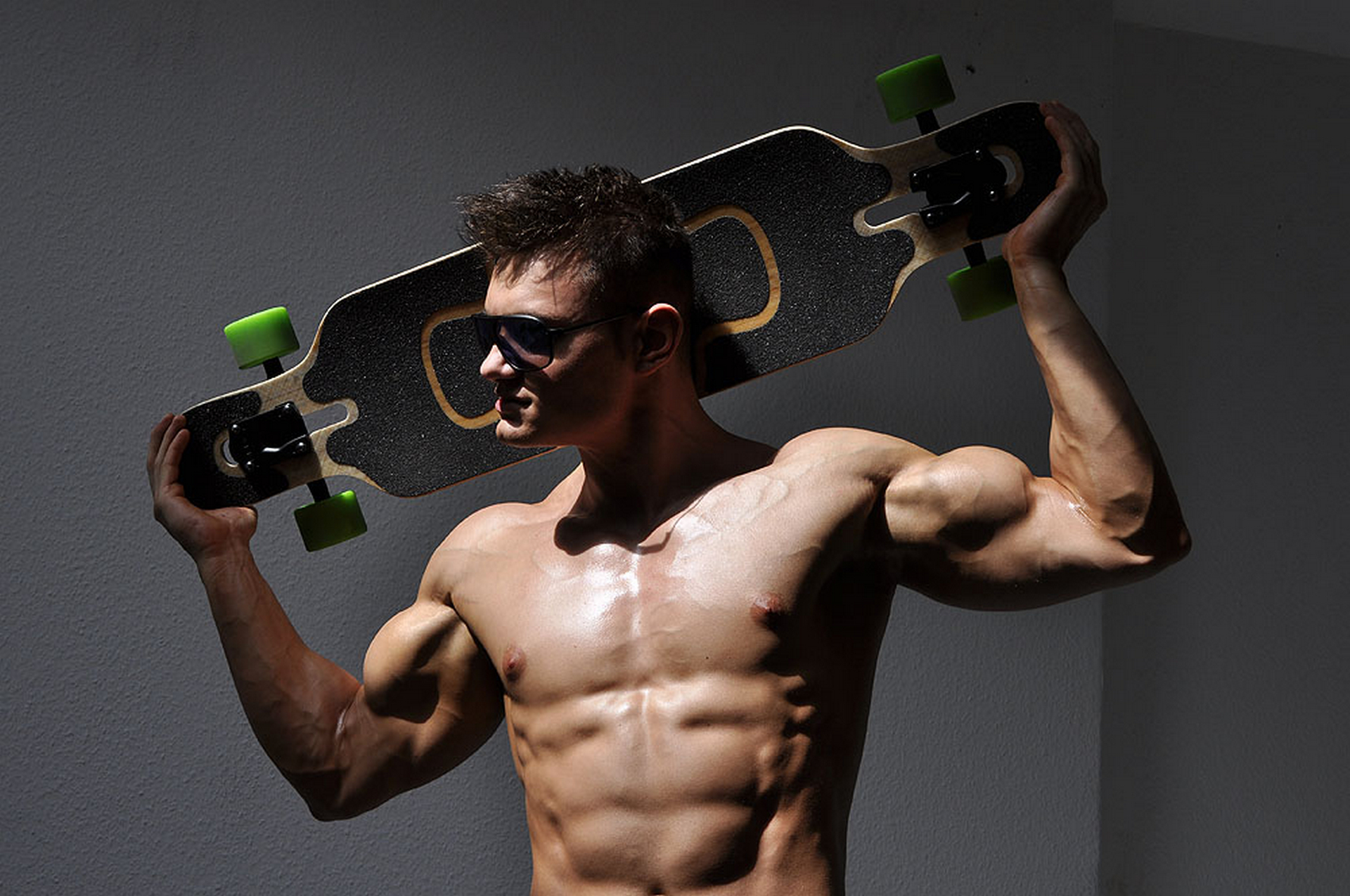 People 1920x1275 men hunks muscles biceps abs 4-pack tanned sport athletes model shirtless skateboard longboard