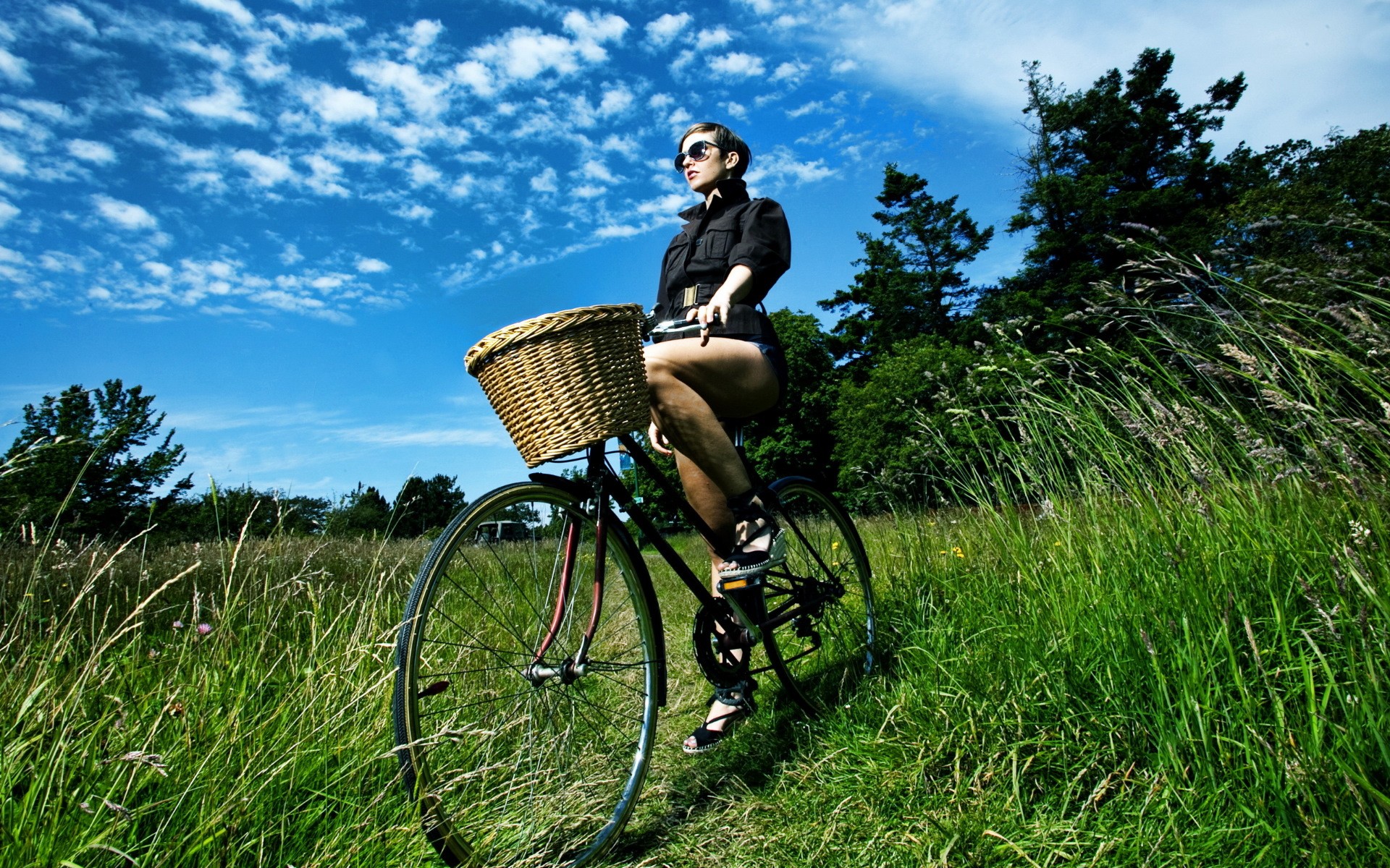 People 1920x1200 nature women with bicycles bicycle women outdoors baskets women with shades sunglasses outdoors vehicle women