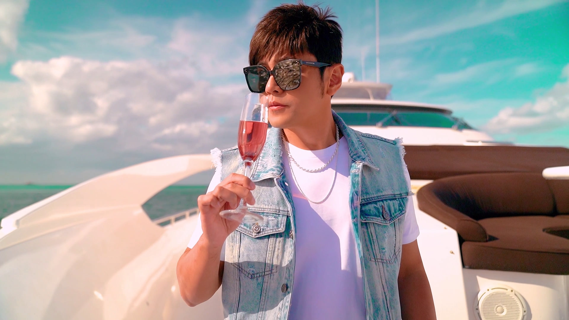 People 1920x1080 Jay Hong Hong drink sunglasses boat clouds necklace men